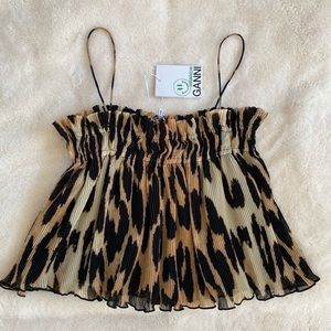 NWT Ganni Pleated Georgette Strap
Top in Maxi Leopard print | size 38 | US 6